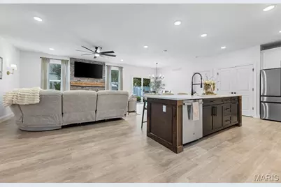 119 Sommerset Court, Lake Saint Louis, MO 63367 - Photo 5