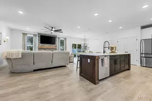 119 Sommerset Ct, Lake Saint Louis, MO 63367 - Photo 5