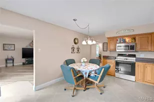 7278 Hill Rose Ct, Oakville, MO 63129 - Photo 11