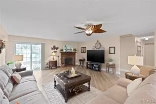 7278 Hill Rose Ct, Oakville, MO 63129 - Photo 7