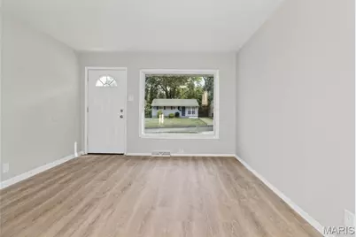 146 Grampian Road, Saint Louis, MO 63137 - Photo 9