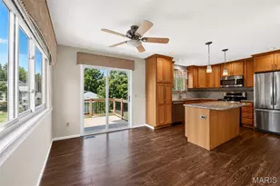 12021 Cedar Lake Ct, Maryland Heights, MO 63043 - Photo 15