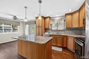 12021 Cedar Lake Ct, Maryland Heights, MO 63043 - Photo 21