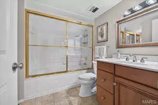 2045 Firethorn Dr, Saint Louis, MO 63131 - Photo 33