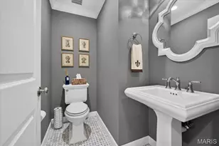 2045 Firethorn Dr, Saint Louis, MO 63131 - Photo 21