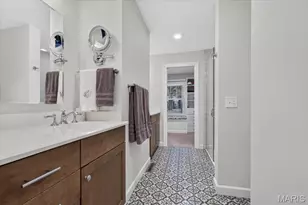 2045 Firethorn Dr, Saint Louis, MO 63131 - Photo 25