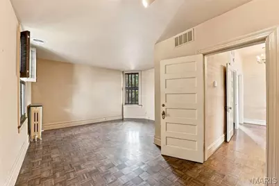 5253 Devonshire Avenue, Saint Louis, MO 63109 - Photo 17
