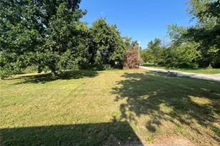 10147 Mayfair Dr, Saint Louis, MO 63136 - Photo 13