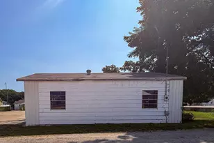 202 E 2nd St, De Soto, MO 63020 - Photo 25