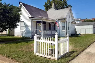 202 E 2nd St, De Soto, MO 63020 - Photo 3