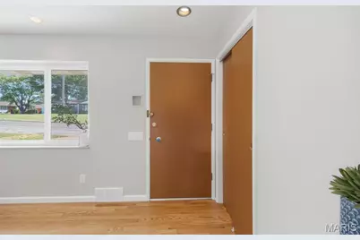 908 Buckley Road, Mehlville, MO 63125 - Photo 7