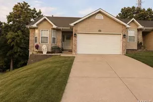 200 Meadowview Dr, Warrenton, MO 63383 - Photo 1