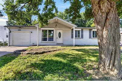 1424 Farmview Avenue, Saint Louis, MO 63138 - Photo 1