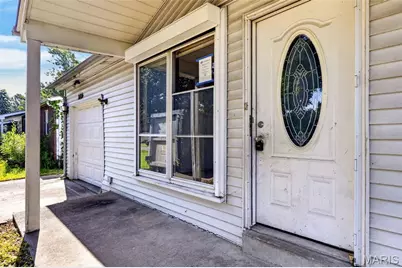 1424 Farmview Avenue, Saint Louis, MO 63138 - Photo 9