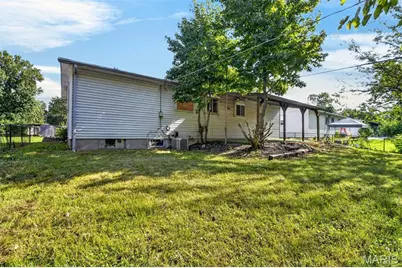 1424 Farmview Avenue, Saint Louis, MO 63138 - Photo 5