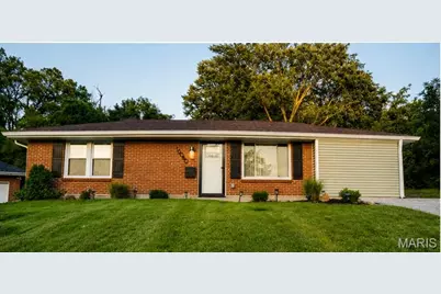 10060 Sheldon Drive, Saint Louis, MO 63137 - Photo 1