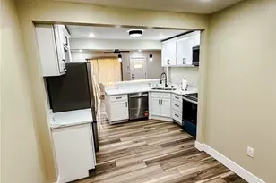 10060 Sheldon Dr, Saint Louis, MO 63137 - Photo 7