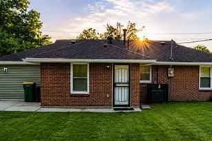 10060 Sheldon Dr, Saint Louis, MO 63137 - Photo 17