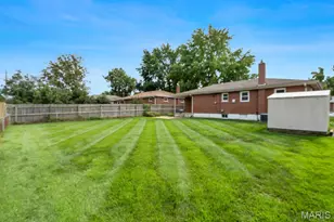 10711 Gail Ct, Saint Louis, MO 63123 - Photo 35