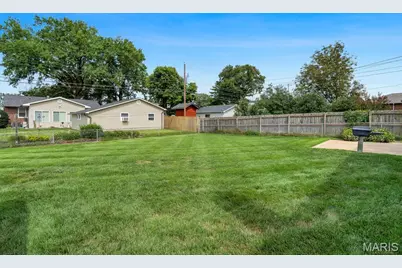 10711 Gail Court, Saint Louis, MO 63123 - Photo 31