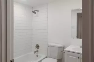 4770 Kings Dr, Saint Louis, MO 63116 - Photo 11