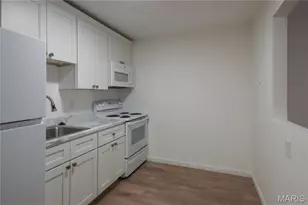 4770 Kings Dr, Saint Louis, MO 63116 - Photo 15