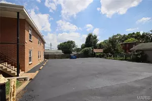 4770 Kings Dr, Saint Louis, MO 63116 - Photo 29