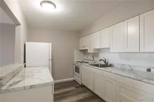 4770 Kings Dr, Saint Louis, MO 63116 - Photo 7