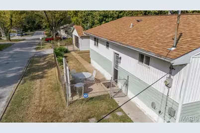 3301 Suncrest Avenue, Breckenridge Hills, MO 63114 - Photo 11