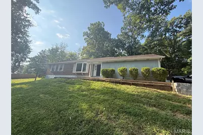 5108 Twelve Oaks Avenue, Villa Ridge, MO 63089 - Photo 1