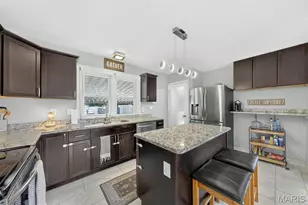 5 St James Ct, Florissant, MO 63031 - Photo 7