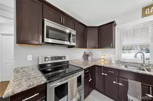 5 St James Ct, Florissant, MO 63031 - Photo 9