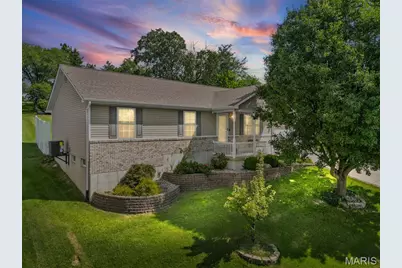 559 Monty View, Washington, MO 63090 - Photo 1
