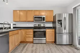 427 Parkview Pl Dr, Ellisville, MO 63021 - Photo 7