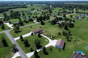 151 Plantation Dr, Troy, MO 63379 - Photo 9