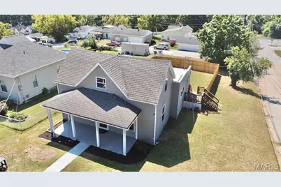 819 Stewart Street, De Soto, MO 63020 - Photo 3