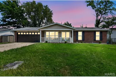 1072 King Carey Drive, Creve Coeur, MO 63146 - Photo 1