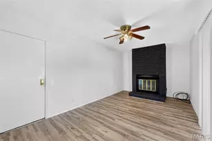 1072 King Carey Dr, Creve Coeur, MO 63146 - Photo 9
