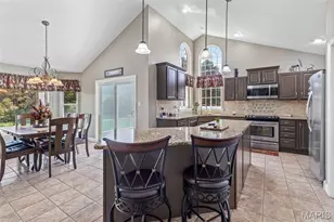 223 Woodvine Ct, Farmington, MO 63640 - Photo 3