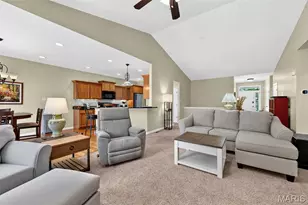 18 Eagle Bluff Ln, Saint Charles, MO 63303 - Photo 3