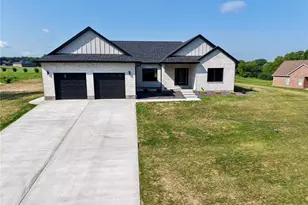 52839 Norwoods Pl, Hannibal, MO 63401 - Photo 1