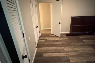 2625 Terri Lee Ct, Saint Louis, MO 63114 - Photo 9