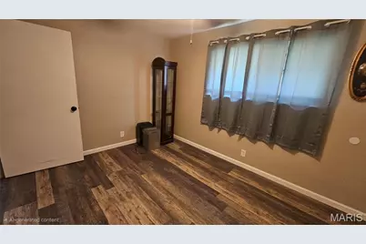 2625 Terri Lee Court, Saint Louis, MO 63114 - Photo 7