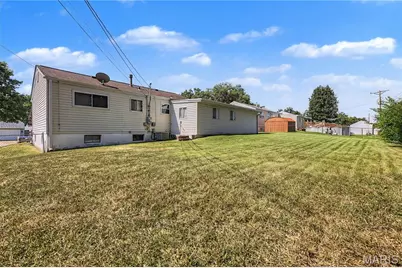 143 Bertrand Drive, Saint Louis, MO 63129 - Photo 25