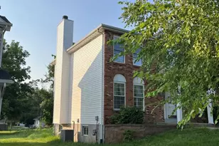 6230 Tesson Park Dr, Hazelwood, MO 63042 - Photo 3
