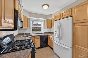 5 Delcrest Ct, University City, MO 63124 - Photo 7