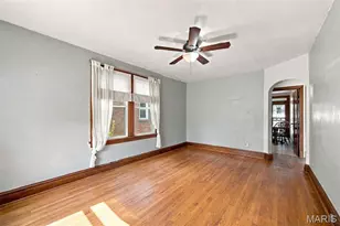 5223 Dewey Ave, Saint Louis, MO 63116 - Photo 5