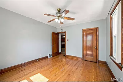 5223 Dewey Avenue, Saint Louis, MO 63116 - Photo 9