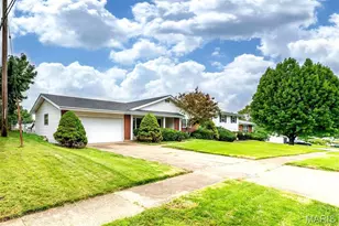 1610 St Anthony Ln, Florissant, MO 63033 - Photo 3