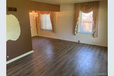 942 Melvin Avenue, Saint Louis, MO 63137 - Photo 7